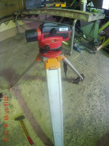 Вот таким невилиром выставляем раму (4700 просмотров) <a class='original' href='./download/file.php?id=166223&mode=view' target=_blank>Загрузить оригинал (1.82 МБ)</a>