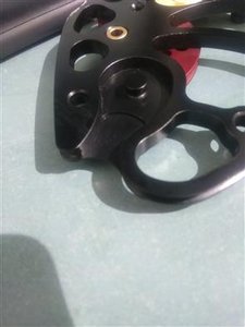 полукруглый паз вокруг шпенька внутри детали + видно и по контуру детали более глубокий паз (3348 просмотров) <a class='original' href='./download/file.php?id=166255&mode=view' target=_blank>Загрузить оригинал (22.4 КБ)</a>