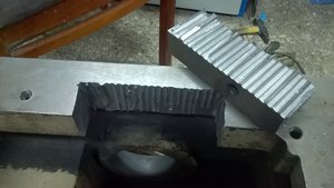 кусок чугуна.jpg (7253 просмотра) <a class='original' href='./download/file.php?id=167171&mode=view' target=_blank>Загрузить оригинал (1.15 МБ)</a>