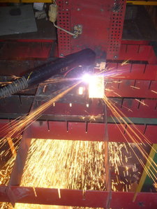 Резка 10мм стали (40853 просмотра) <a class='original' href='./download/file.php?id=1680&mode=view' target=_blank>Загрузить оригинал (236.21 КБ)</a>