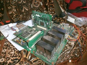 материнка вроде как почти в сборе (4195 просмотров) <a class='original' href='./download/file.php?id=16938&mode=view' target=_blank>Загрузить оригинал (251.59 КБ)</a>