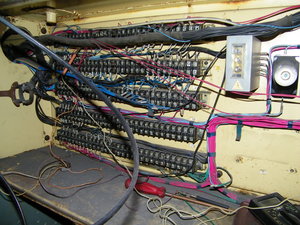 горизонтальный шкаф (4668 просмотров) <a class='original' href='./download/file.php?id=169540&mode=view' target=_blank>Загрузить оригинал (3.06 МБ)</a>