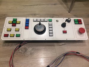 пульт.JPG (2860 просмотров) <a class='original' href='./download/file.php?id=170363&mode=view' target=_blank>Загрузить оригинал (1.82 МБ)</a>