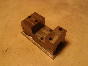 Размер 90 на 37,высота 47 мм (9007 просмотров) <a class='original' href='./download/file.php?id=182560&sid=931fa7b6d15bc2613366e19070e295c5&mode=view' target=_blank>Загрузить оригинал (779.94 КБ)</a>