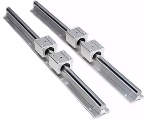 Круглые рельсы на опоре. Дороже круглых. Мне не понравились. Из за разрезанной каретки люфты большие. (1850 просмотров) <a class='original' href='./download/file.php?id=185190&mode=view' target=_blank>Загрузить оригинал (313.48 КБ)</a>