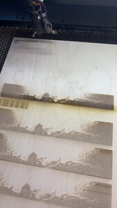 видно гравировал текст с разной мощностью. с ним все ок (3434 просмотра) <a class='original' href='./download/file.php?id=197448&mode=view' target=_blank>Загрузить оригинал (283.39 КБ)</a>