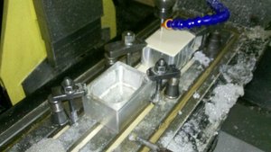 на станке syil 7x (3741 просмотр) <a class='original' href='./download/file.php?id=19897&mode=view' target=_blank>Загрузить оригинал (1.22 МБ)</a>