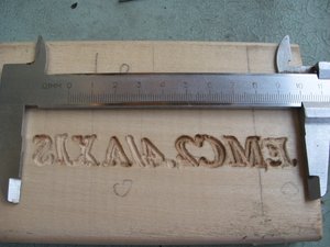 Первый опыт вырезания по дереву (55565 просмотров) <a class='original' href='./download/file.php?id=2019&mode=view' target=_blank>Загрузить оригинал (770.39 КБ)</a>