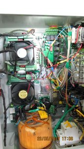 Шкаф управления-изнутри (4208 просмотров) <a class='original' href='./download/file.php?id=20355&mode=view' target=_blank>Загрузить оригинал (38.84 КБ)</a>