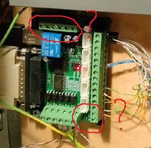 На 2 средних сверху надо подать 12-24 вольта (4397 просмотров) <a class='original' href='./download/file.php?id=209347&mode=view' target=_blank>Загрузить оригинал (309.47 КБ)</a>