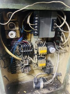 Общая картина электрики. <br />По поводу пробок я их выкрутил проверял(звонил их), сейчас все вкручено обратно. (706 просмотров) <a class='original' href='./download/file.php?id=212732&mode=view' target=_blank>Загрузить оригинал (3.41 МБ)</a>