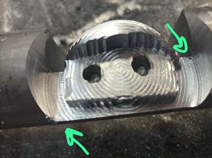 Фотография с пометкой мест, где происходила поломка фрезы. (951 просмотр) <a class='original' href='./download/file.php?id=212910&mode=view' target=_blank>Загрузить оригинал (106.41 КБ)</a>