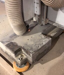 станина станка 09.JPG (32460 просмотров) <a class='original' href='./download/file.php?id=212996&mode=view' target=_blank>Загрузить оригинал (1.12 МБ)</a>