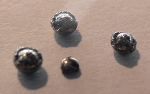 шарики1.JPG (6383 просмотра) <a class='original' href='./download/file.php?id=21565&mode=view' target=_blank>Загрузить оригинал (96.35 КБ)</a>