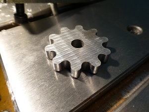 пример вырезка шестерни из 8мм стали (не каленной) (8773 просмотра) <a class='original' href='./download/file.php?id=21864&mode=view' target=_blank>Загрузить оригинал (2.71 МБ)</a>