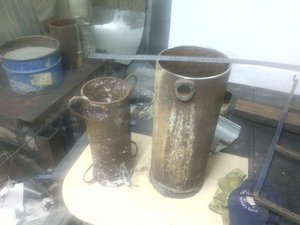 это новый тигель . чуток не доделан . надо отверстие второе сделать чтоб его доставать из печки . (2918 просмотров) <a class='original' href='./download/file.php?id=23916&mode=view' target=_blank>Загрузить оригинал (601.38 КБ)</a>