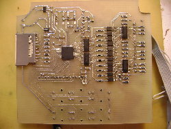 сильно не ругайте - это просто отладочный вариант - соединение дорожки есть только в одном месте(ищите сами) - просто дефект платы был. (20927 просмотров) <a class='original' href='./download/file.php?id=2509&mode=view' target=_blank>Загрузить оригинал (168.85 КБ)</a>