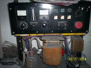 так выглядит блок управления внизу трансформатор и тиристор вот и весь генератор технологического тока (7426 просмотров) <a class='original' href='./download/file.php?id=25378&mode=view' target=_blank>Загрузить оригинал (1.07 МБ)</a>