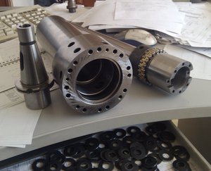 Внизу тареличатые пружины на зажим инструмента (4358 просмотров) <a class='original' href='./download/file.php?id=27379&mode=view' target=_blank>Загрузить оригинал (387.93 КБ)</a>