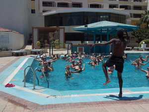 Аэробика в бассейне (2622 просмотра) <a class='original' href='./download/file.php?id=27575&mode=view' target=_blank>Загрузить оригинал (3.57 МБ)</a>