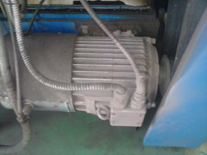 на заде еще вентилятор (2060 просмотров) <a class='original' href='./download/file.php?id=28340&mode=view' target=_blank>Загрузить оригинал (972.77 КБ)</a>