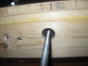 с одной стороны ходовую шпильку ось Х закрепил в самоустанавливающийся подшипник (10715 просмотров) <a class='original' href='./download/file.php?id=3082&sid=a3caa9be285793d0d3f89104d2ed3206&mode=view' target=_blank>Загрузить оригинал (267.87 КБ)</a>