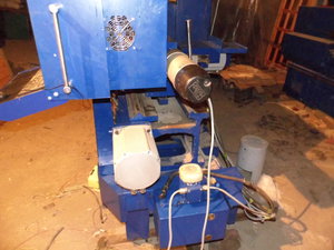 Вид со стороны задней бабки, виден новый двигатель ARTEH (17770 просмотров) <a class='original' href='./download/file.php?id=30986&mode=view' target=_blank>Загрузить оригинал (4.86 МБ)</a>