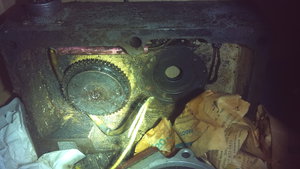 На валу крепится импульсный диск для концевика ( счетчика) на нем же держится шестерня.<br />А НА ФОТО шестерёнка, которая приводит в движение импульсный диск. (4780 просмотров) <a class='original' href='./download/file.php?id=32216&mode=view' target=_blank>Загрузить оригинал (905.89 КБ)</a>