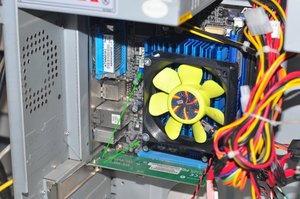 кулер на проц atom.JPG (3918 просмотров) <a class='original' href='./download/file.php?id=3285&mode=view' target=_blank>Загрузить оригинал (266.66 КБ)</a>