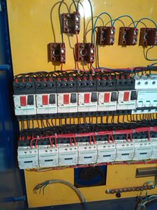 Автоматика и защита Шнайдер (2921 просмотр) <a class='original' href='./download/file.php?id=35720&mode=view' target=_blank>Загрузить оригинал (226.17 КБ)</a>