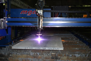 Смотрите на положение плиты, так должен идти процесс, дорезали после переворота. (3830 просмотров) <a class='original' href='./download/file.php?id=36919&mode=view' target=_blank>Загрузить оригинал (7.27 МБ)</a>