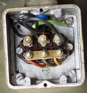 _MG_8988.jpg (1948 просмотров) <a class='original' href='./download/file.php?id=37465&mode=view' target=_blank>Загрузить оригинал (338.92 КБ)</a>