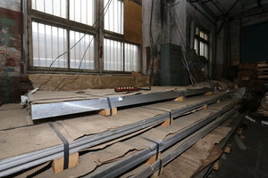 Закатанная трещина, идёт вдоль всей кромки. В центральной части ширина  трещины 0,2-0,4мм,но лист бумаги или щум не лезет. (3942 просмотра) <a class='original' href='./download/file.php?id=37937&mode=view' target=_blank>Загрузить оригинал (9.18 МБ)</a>