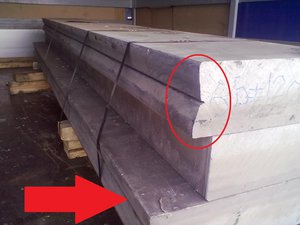 Дефекты кромок, при дальнейшей раскатке переходят  в боковые трещины (3942 просмотра) <a class='original' href='./download/file.php?id=37940&mode=view' target=_blank>Загрузить оригинал (300.53 КБ)</a>