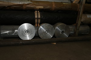 Трещины в прутках. Заказчику трираза перепиливали 2 шт. При резке таблетка трещины не было, во время черновой обработки трещины у 2шт. вылезли, и одной даже после термостабилизации. (3942 просмотра) <a class='original' href='./download/file.php?id=37941&mode=view' target=_blank>Загрузить оригинал (7.05 МБ)</a>