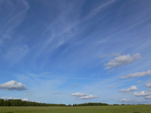 облака01.jpg (2564 просмотра) <a class='original' href='./download/file.php?id=38608&mode=view' target=_blank>Загрузить оригинал (146.57 КБ)</a>