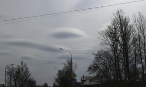 облака04.jpg (2564 просмотра) <a class='original' href='./download/file.php?id=38611&mode=view' target=_blank>Загрузить оригинал (186.74 КБ)</a>