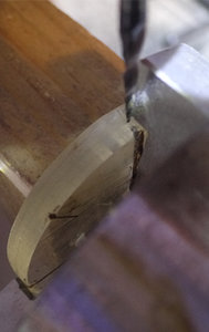 моторчик снял, за втулку редуктор проворачиваю рукой, на 180 градусов после первого врезания. (3467 просмотров) <a class='original' href='./download/file.php?id=39023&mode=view' target=_blank>Загрузить оригинал (84.07 КБ)</a>