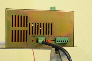 блок питания СО2 лазера.JPG (1702 просмотра) <a class='original' href='./download/file.php?id=4071&mode=view' target=_blank>Загрузить оригинал (304.23 КБ)</a>