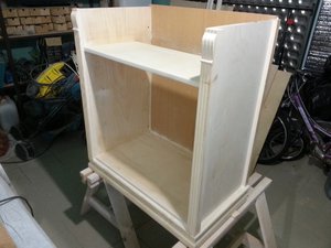 Тело комода. Все молдинги приклеел - тело стало мясистым (5440 просмотров) <a class='original' href='./download/file.php?id=41057&mode=view' target=_blank>Загрузить оригинал (116.15 КБ)</a>