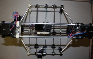 RepRap Mendel в сборе, без проводов, электроники, экструдера и нагревательного стола (2348 просмотров) <a class='original' href='./download/file.php?id=4288&mode=view' target=_blank>Загрузить оригинал (220.95 КБ)</a>