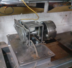 Поворотная ось (2948 просмотров) <a class='original' href='./download/file.php?id=43007&mode=view' target=_blank>Загрузить оригинал (135.21 КБ)</a>