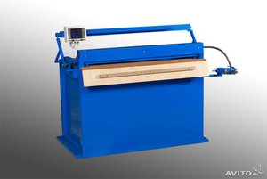 Постформинг - технология обработки декоративных отделочных материалов, при которой они изменяют свою форму и принимают форму основы, на которую наносятся.<br /><br />Данная технология подразумевает прогрев декоративного пластика до определенной температуры с последующим его загибанием вокруг предварительно обработанной и подготовленной поверхности.<br /><br />Мебельные фасады, изготовленные по технологии &quot;постформинг&quot;, имеют загиб по двум противоположным сторонам. цена 125000 руб (11468 просмотров) <a class='original' href='./download/file.php?id=45625&mode=view' target=_blank>Загрузить оригинал (20.97 КБ)</a>