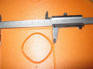 вот круг, который &quot;не круг&quot;, и вот квадратный квадрат, но не 100 мм а как видите 82..., так что для моего станка 0.003125 не ДЕЛО! Ему хочется (0.0025 по моему) при 1/8 и 0.00125 при 1/16 (2197 просмотров) <a class='original' href='./download/file.php?id=46102&mode=view' target=_blank>Загрузить оригинал (502.15 КБ)</a>