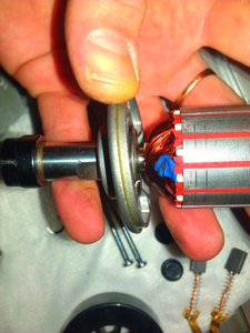 вот качается чашка с подшипником (3306 просмотров) <a class='original' href='./download/file.php?id=46508&mode=view' target=_blank>Загрузить оригинал (1.93 МБ)</a>