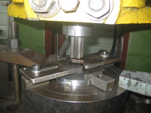 первый комплект установлен в пресс (4150 просмотров) <a class='original' href='./download/file.php?id=48765&mode=view' target=_blank>Загрузить оригинал (1.84 МБ)</a>