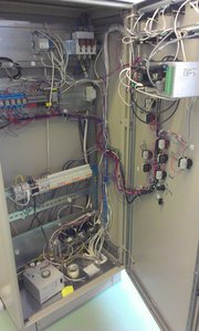 Обратите внемание на колодки рядом с релюшками, я чуть не уписался когда увидел (12589 просмотров) <a class='original' href='./download/file.php?id=48971&mode=view' target=_blank>Загрузить оригинал (976.87 КБ)</a>