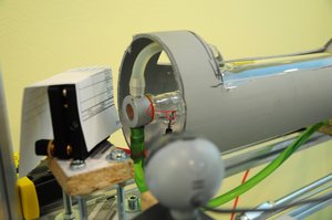 СО2 лазер искра внутри трубки.jpg (1778 просмотров) <a class='original' href='./download/file.php?id=4906&mode=view' target=_blank>Загрузить оригинал (373.33 КБ)</a>