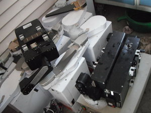 Робот_800x600.jpg (2962 просмотра) <a class='original' href='./download/file.php?id=5135&mode=view' target=_blank>Загрузить оригинал (101.56 КБ)</a>