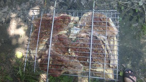 Мясо перед жаркой (2593 просмотра) <a class='original' href='./download/file.php?id=54865&mode=view' target=_blank>Загрузить оригинал (1.07 МБ)</a>